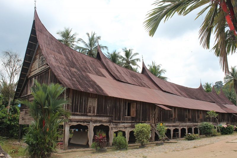 Rumah adat Padang Sumatera Utara