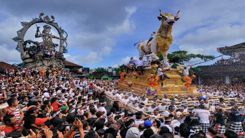 Makna upacara adat Ngaben Bali
