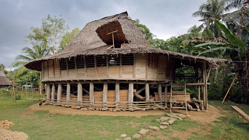 Rumah adat Nias Sumatera Utara
